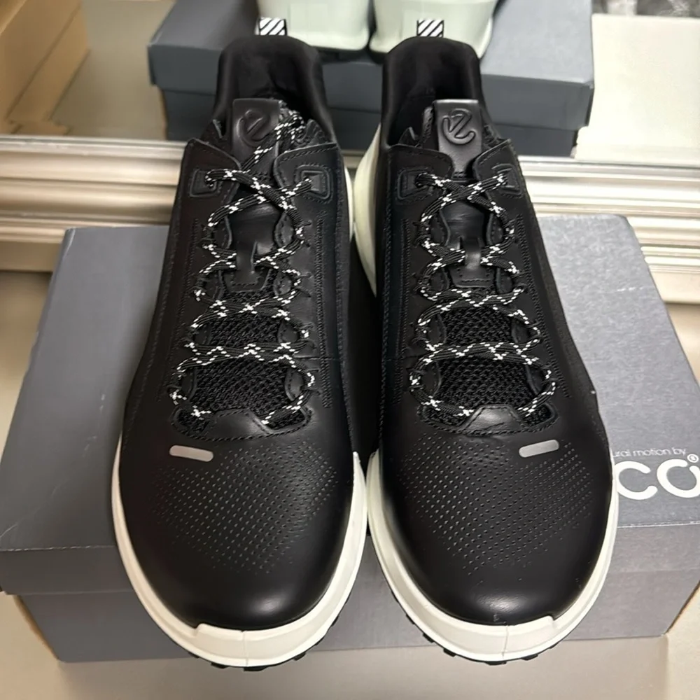 Ecco Biom 20 M 800754 51094 Black and White New in box Size 10-10.5 New